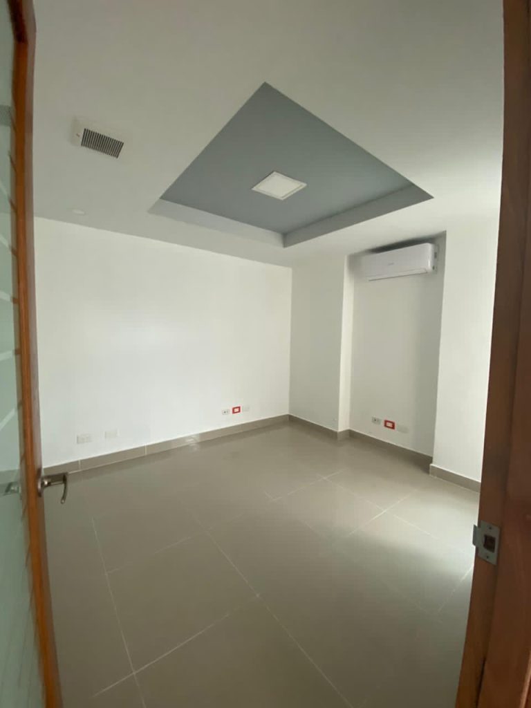 Local Comercial en Alquiler, La Julia
