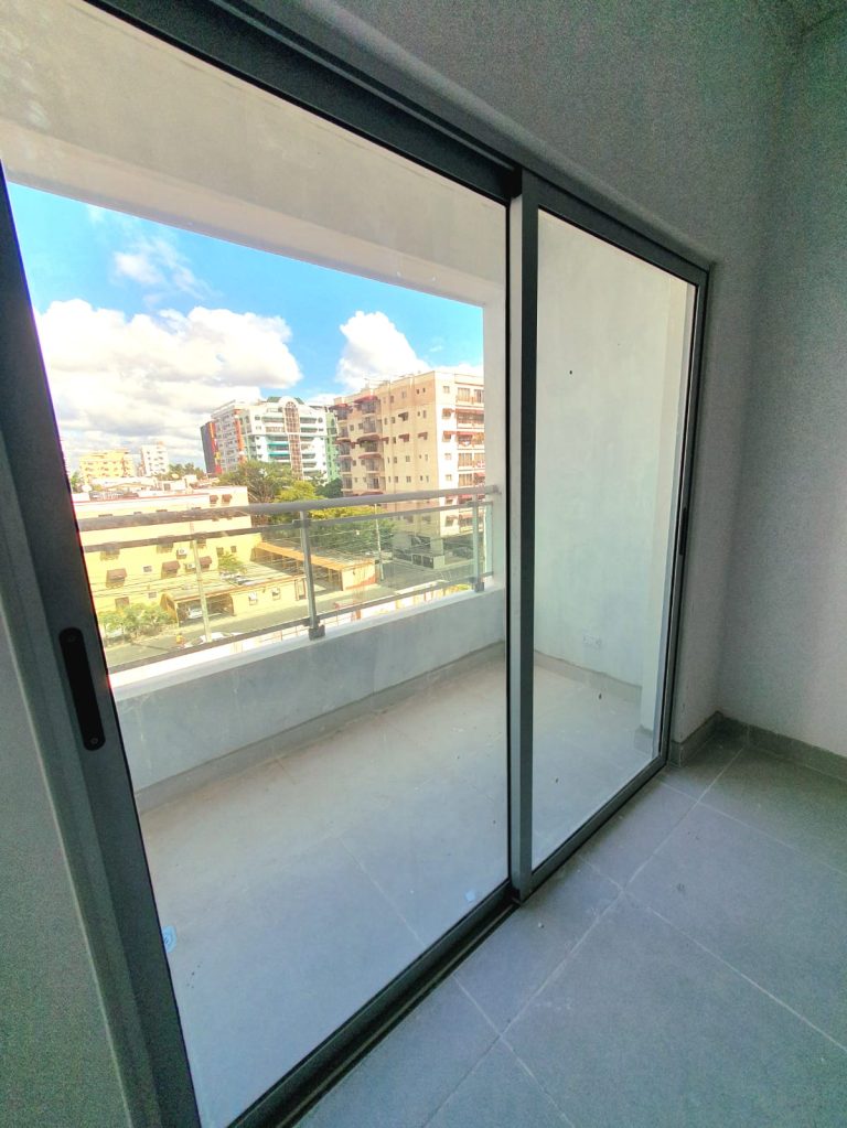 Apartamento en venta en Evaristo Morales, Santo Domingo.